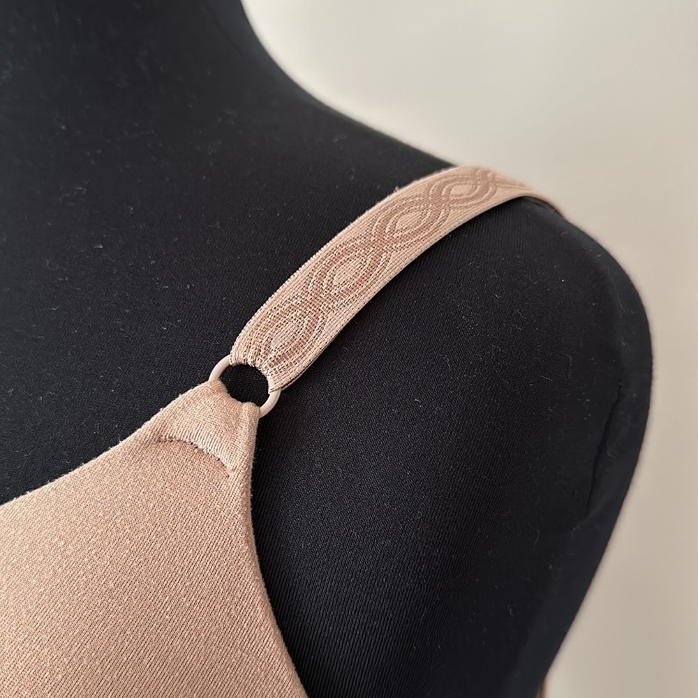 Nude Bra Size 34D - Picture 5 of 8
